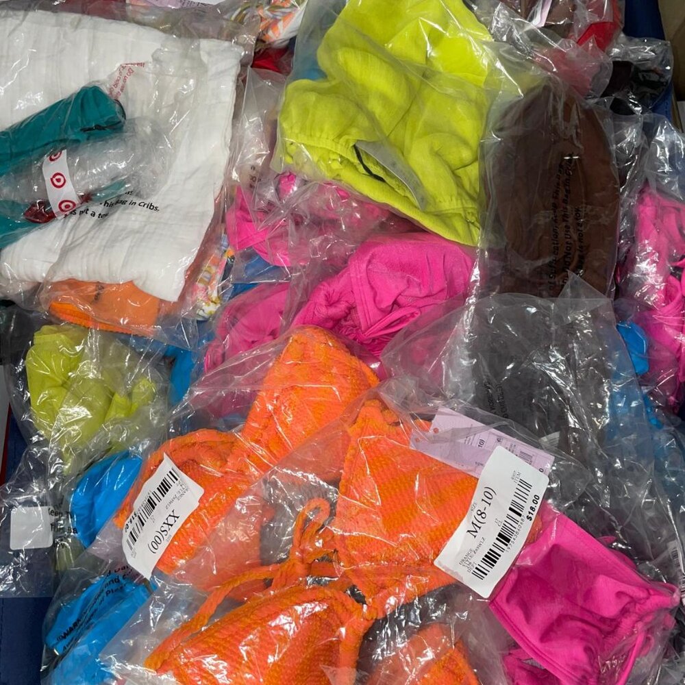 NWT Lot of 10 Brand New Women's Swimsuits | Tops, Bottoms, One-Piece |MSRP $200+ - Picture 14 of 15